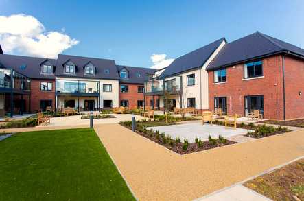 Mantles Court Care Home Bedfordshire  - 1