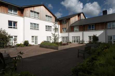 Meadows House Residential and Nursing Home Care Home London  - 1