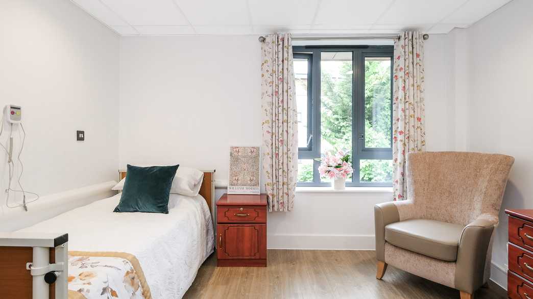 Meadowside Care Home Care Home London accommodation-carousel - 18