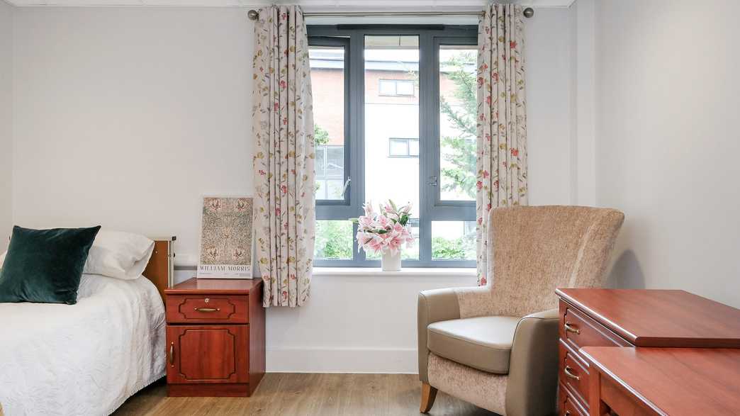 Meadowside Care Home Care Home London accommodation-carousel - 16