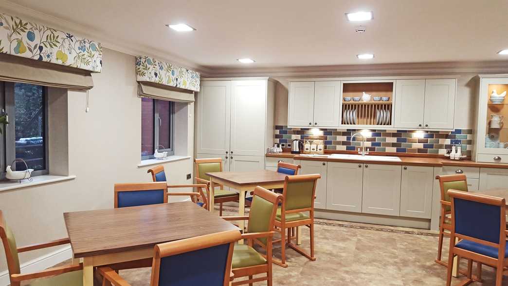 Melton House Care Home Newcastle Upon Tyne meals-carousel - 1