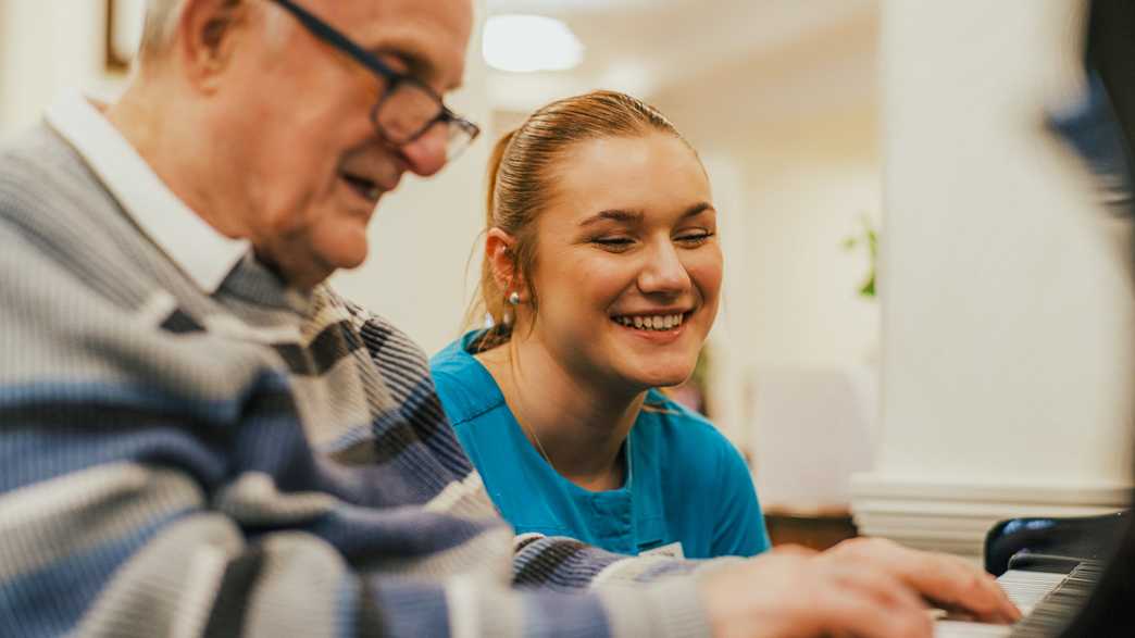 Metchley Manor Care Home Birmingham activities-carousel - 11