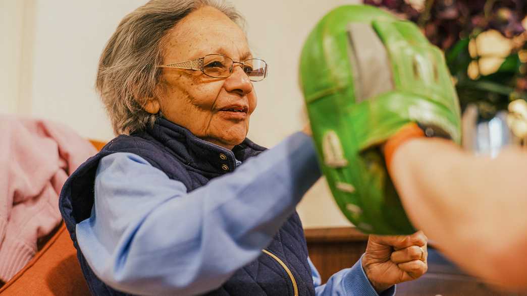 Metchley Manor Care Home Birmingham activities-carousel - 3