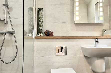 Turnstone Road image 3