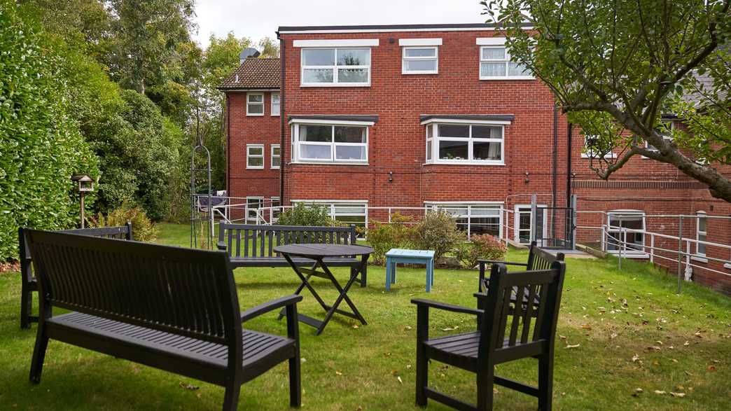 Milward House Care Home Care Home Tunbridge Wells buildings-carousel - 3