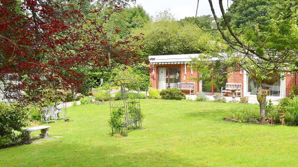 Moorhouse Care Home Hindhead buildings-carousel - 2