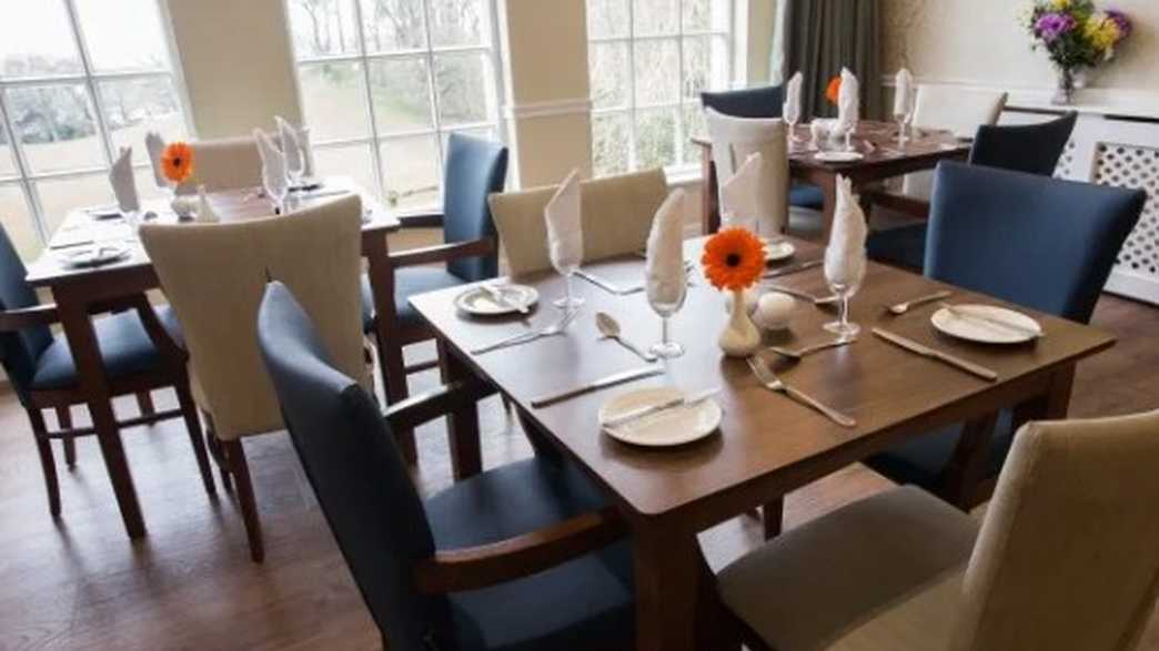 Mount Hall Care Home Care Home Macclesfield meals-carousel - 2