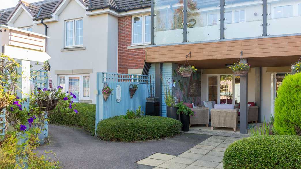 Mountfitchet House Care Home Stansted buildings-carousel - 16