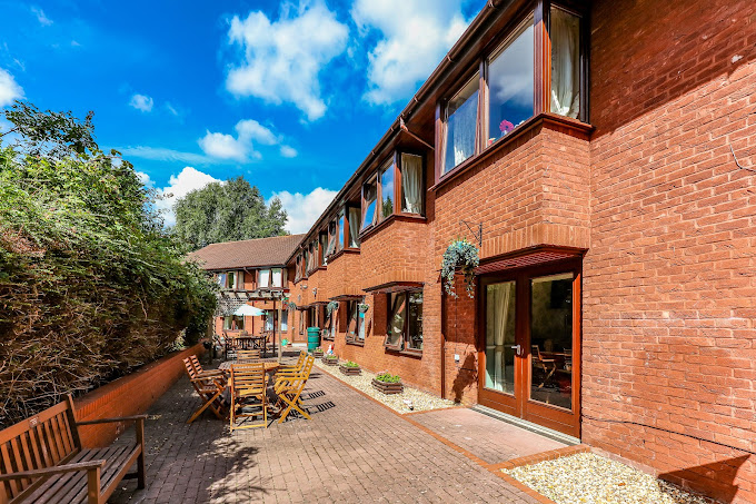 Neath Hill Care Home Milton Keynes