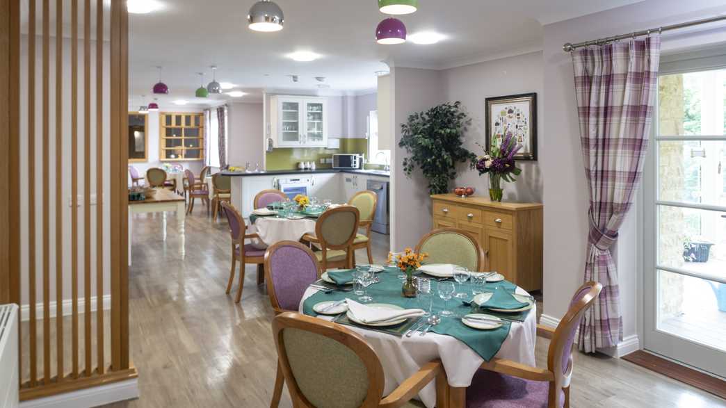Edwardstow Court Care Centre Care Home Cheltenham meals-carousel - 2
