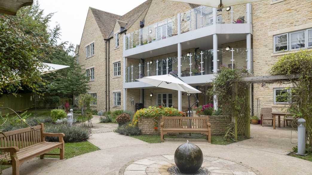 Edwardstow Court Care Centre Care Home Cheltenham buildings-carousel - 8
