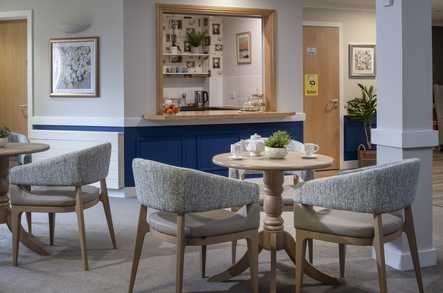 Cherry Garth Care Home Holmer Green  - 5