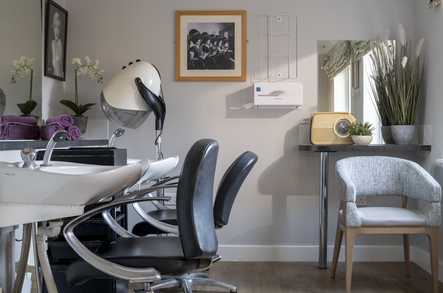 Cherry Garth Care Home Holmer Green  - 4