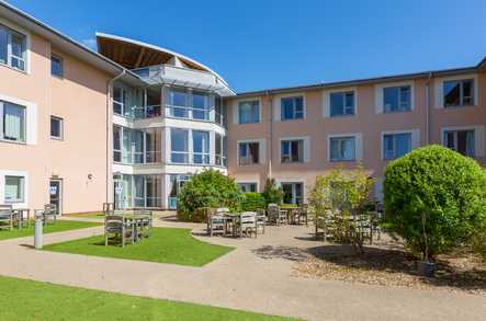 Oak House Care Home Slough  - 1
