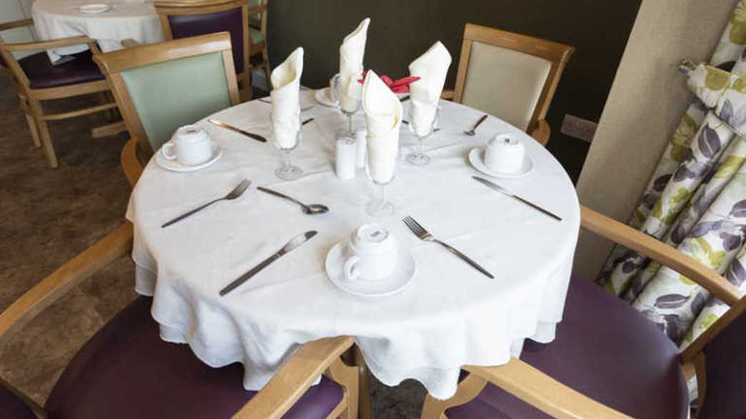 Oak Park Care Home Care Home Dewsbury meals-carousel - 3