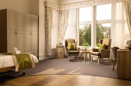 Oaken Holt Nursing and Residential Home Care Home Oxford  - 3