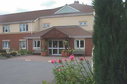 Oakleigh Residential Care Home Care Home Huntingdon  - 1