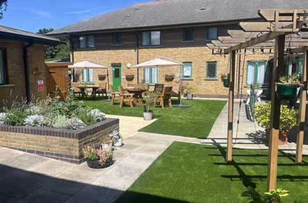 George Brooker House Care Home Dagenham  - 4