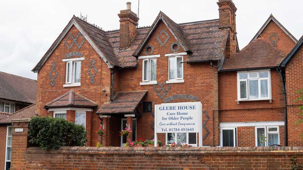 Glebe House Care Home Care Home Staines-upon-thames buildings-carousel - 9