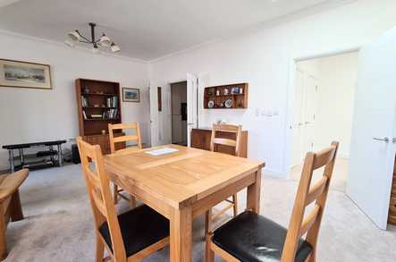 Apartment 31 image 2