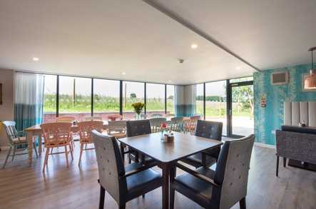Pax Hill Nursing Home Care Home Farnham  - 3