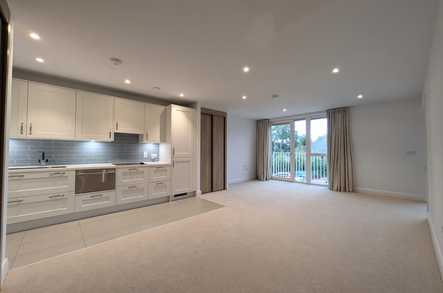 Apartment 19 image 1