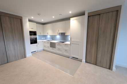 Apartment 19 image 2