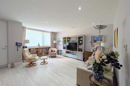 Apartment 3 image 1