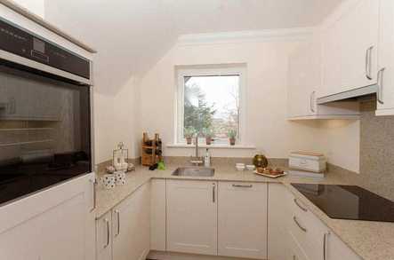 Paignton - One-bedroom apartments image 2