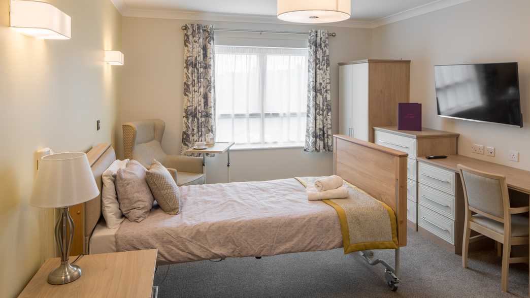 Parker Meadows Care Home Fareham accommodation-carousel - 4