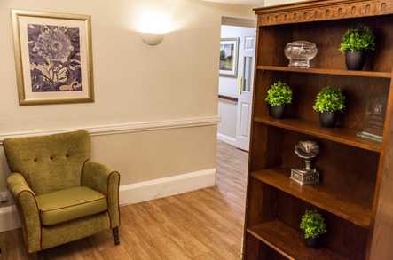 Parkfield House Nursing Home Care Home Uxbridge  - 5