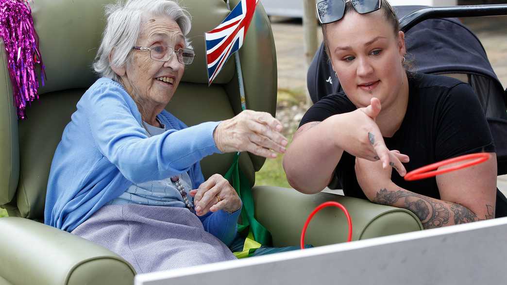 Parsons Grange Care Home Reading activities-carousel - 6