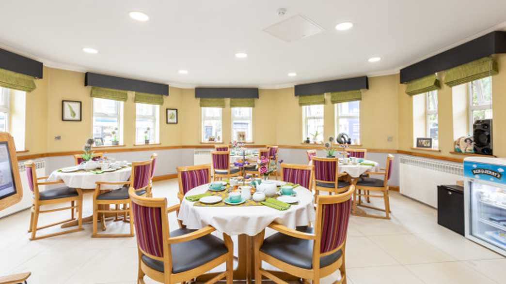 Peartree Care Home Care Home London meals-carousel - 1