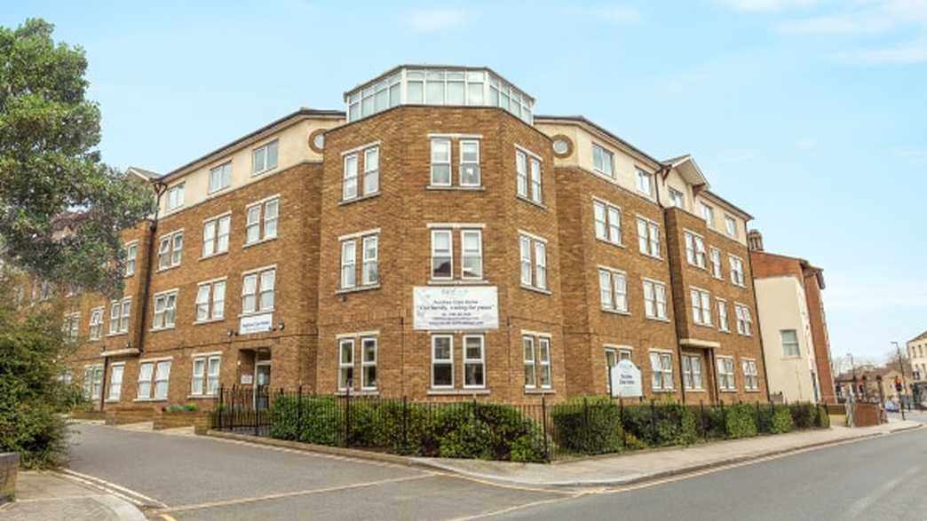 Peartree Care Home Care Home London buildings-carousel - 4