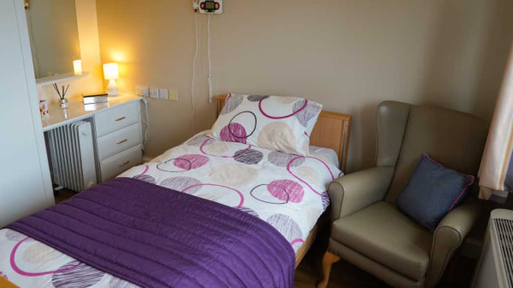 Peel Gardens Residential and Nursing Home Care Home Colne accommodation-carousel - 3