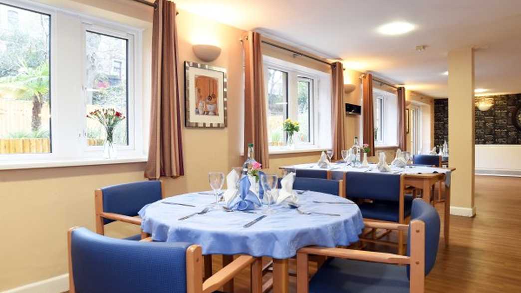 Peel Gardens Residential and Nursing Home Care Home Colne meals-carousel - 1