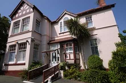 Pembroke House Nursing Home Care Home Colwyn Bay  - 1