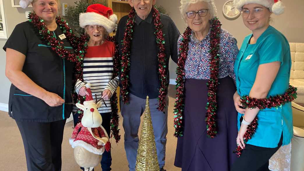 Perry Manor Care Home Worcester activities-carousel - 5