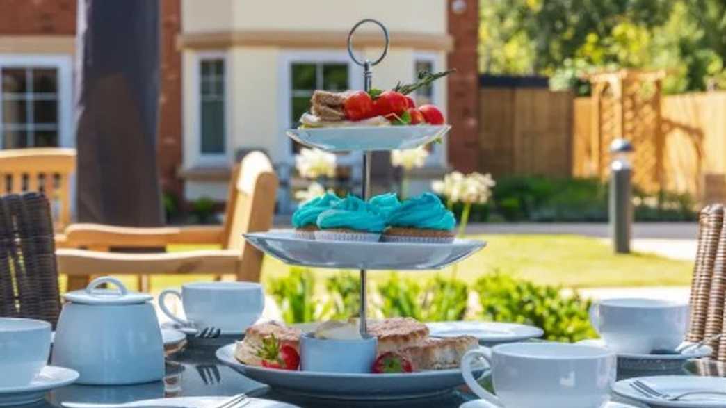 Pittsmead Grange Care Home Care Home Bromley meals-carousel - 1