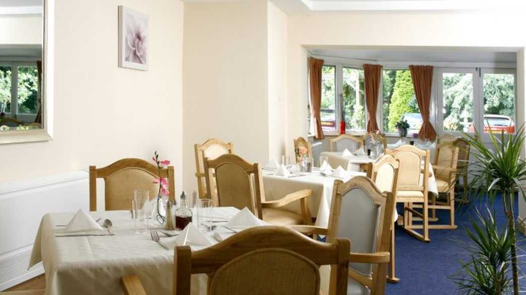 Plane Tree Court Care Home Stockport meals-carousel - 2