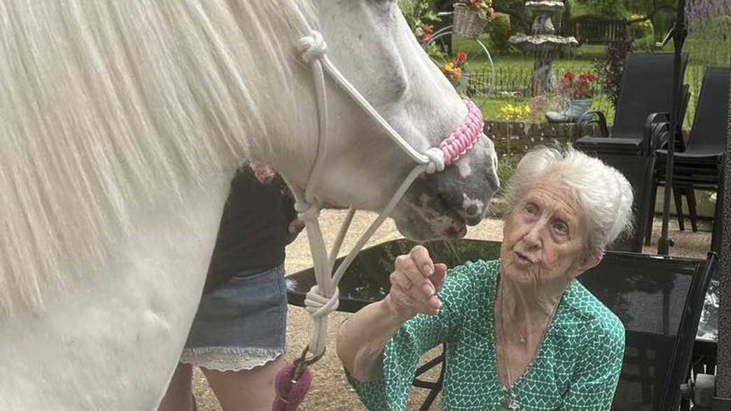 Ashview Nursing Home Care Home Ware activities-carousel - 2