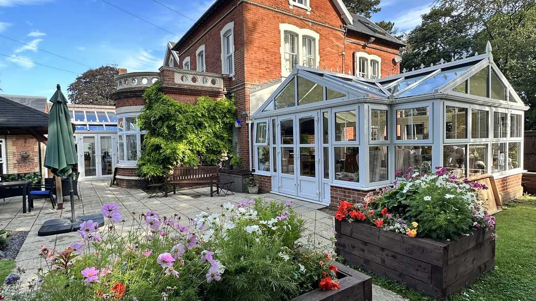 Chiswick House Care Home Norwich buildings-carousel - 4