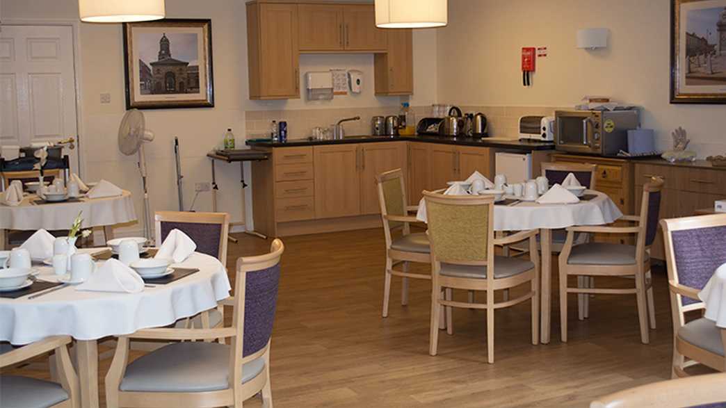 Priory Gardens Care Home Pontefract meals-carousel - 3