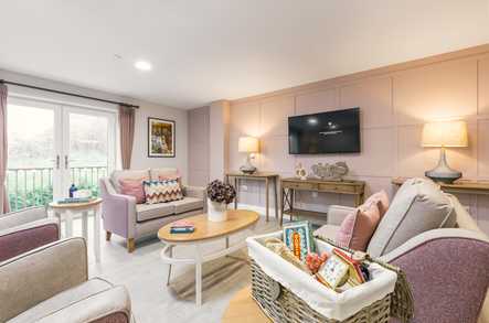 The Oaks Care Home Birmingham  - 4