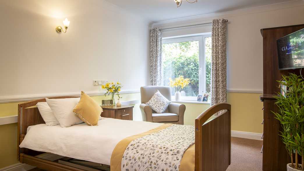 Queen Elizabeth Park Care Home Care Home Guildford accommodation-carousel - 1