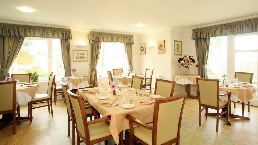 Queen Elizabeth Park Care Home Care Home Guildford meals-carousel - 2