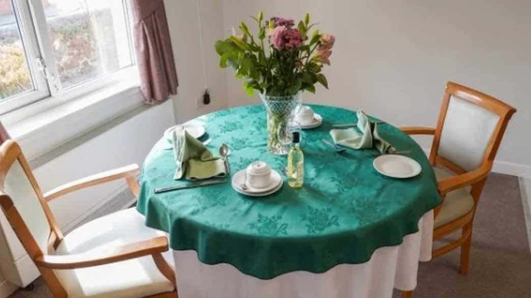 Queens Care Home Care Home Prestwick meals-carousel - 1