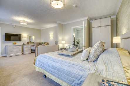 Queensmount Care Home Care Home Bournemouth  - 4