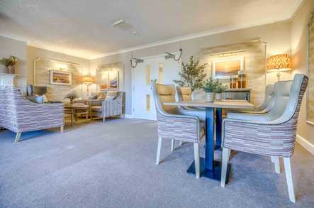 Queensmount Care Home Care Home Bournemouth  - 5