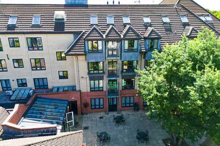 Lawnfield House Care Home London  - 5